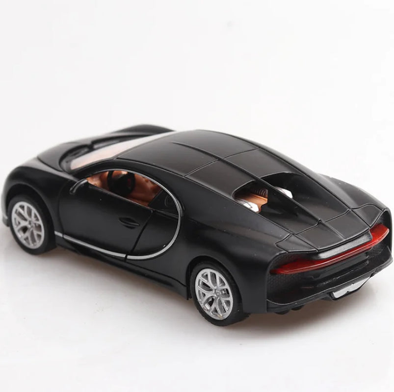 1/36 E-Class W123 Classical Car Retro Autos Pull Back Function Model 2 Doors Opened Simulation Kids Toys with Original Box