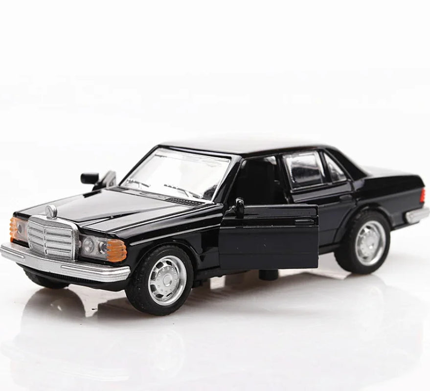 1/36 E-Class W123 Classical Car Retro Autos Pull Back Function Model 2 Doors Opened Simulation Kids Toys with Original Box